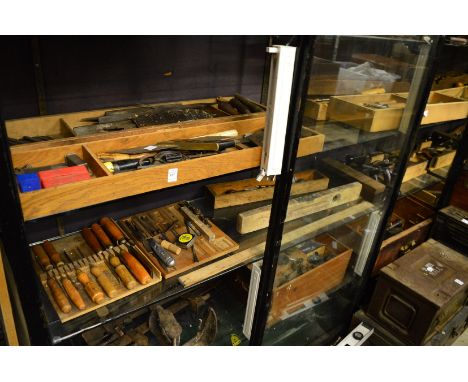 A good collection of wood working and other tools to include numerous chisels, gouges, planes etc.