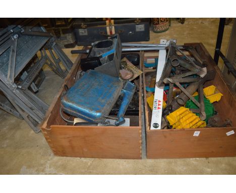 A quantity of tools etc.