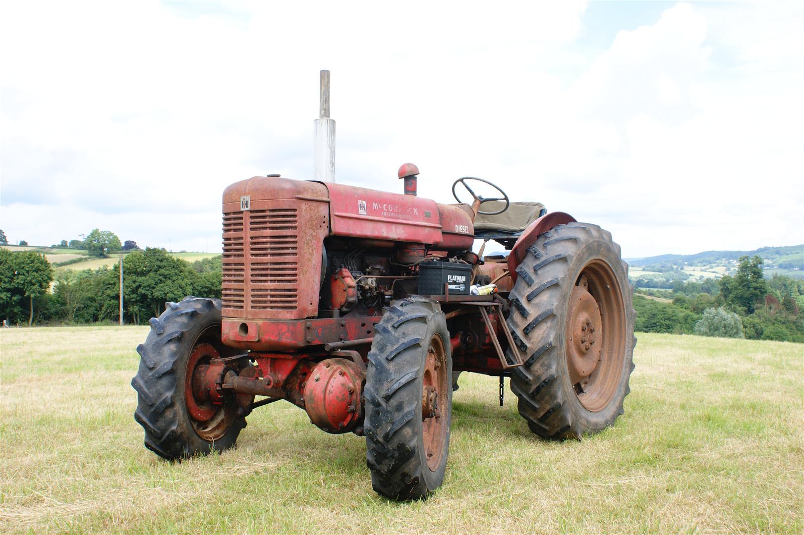 1964 International B450 Roadless 4cylinder Diesel Tractor Reg No Na