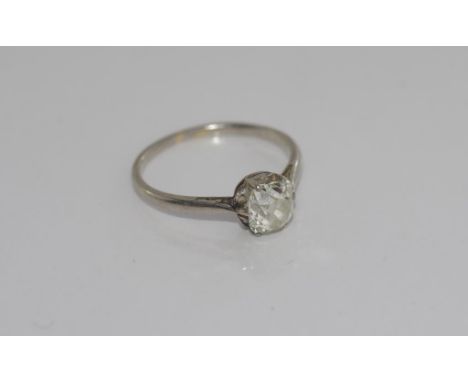 Vintage platinum and cushion cut diamond ring weight: approx 2.29 grams, size: K/5