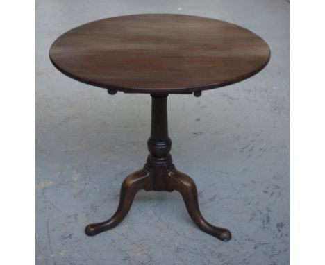 George III mahogany tripod table with birdcage swivel and tilt mechanism, 77.5cm diameter, 71cm high approx