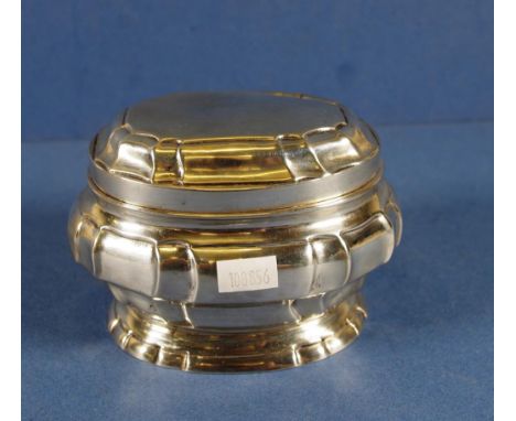 Vintage Dutch silver tea caddy marked to base and 830. Hinged cover. Height 9cms approx. Weight 286grams approx.