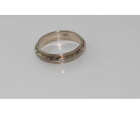 18ct white gold ring weight: approx 3.22 grams, size: K-L/5