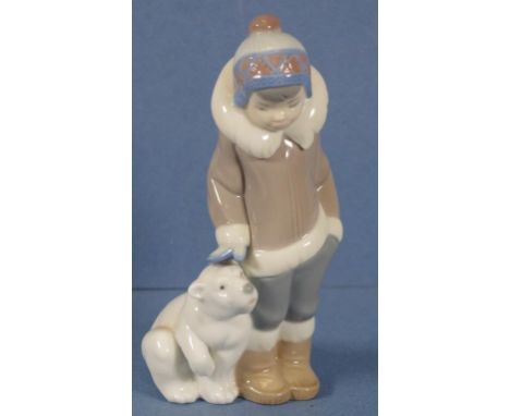 Lladro Eskimo boy and polar bear figurine no:5238, height 15cm approx