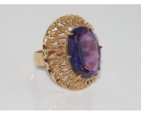 Retro 9ct yellow gold synthetic Alexandrite ring weight: approx 12.22 grams, size:Q-R/8