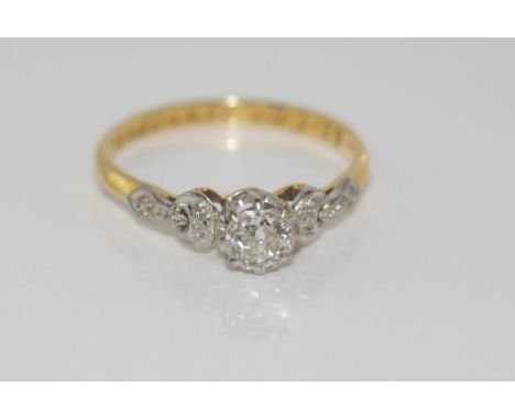 Vintage 18ct gold & platinum, diamond ring weight: approx 2.64 grams, size: P/7-8 inscribed inside