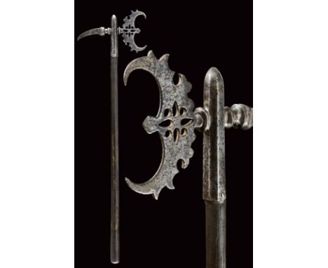 dating: 16th Century provenance: Europe, Hollow axe and provided with a small cusp at the centre, decorated with fretwork at 