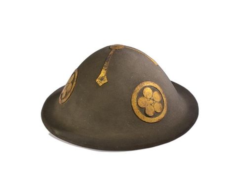dating: Period (1603-1867) provenance: Japan, Light, Kanshitsu structure, with a matt brown surface, decorated with the three