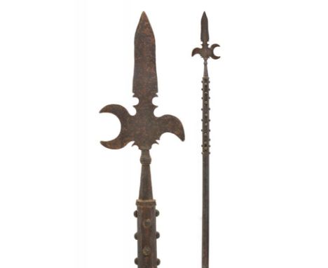 dating: 17th/18th Century provenance: Italy, Spearhead with cusp-blade, axe and rear fluke with small curl-shaped stops at th