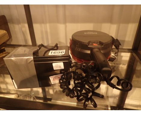 Cyclops hand held hunting lamp with battery, red filter