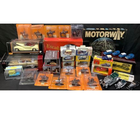 Toys - Maisto 1:18 scale model, boxed; Road Signature 1:18 scale die-cast model Cadillac 1949 Coupe de Ville, boxed; Corgi Fo