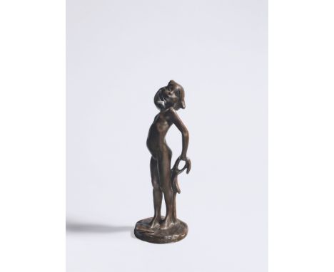 Bernhard Hoetger (Hörde/Westfalen 1874 – 1949 Interlaken). „Stehendes Mädchen/L’Enfant“. Um 1901Bronze mit brauner Patina.  2