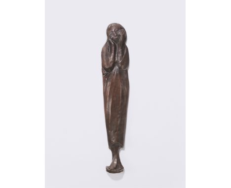 Ernst Barlach (Wedel 1870 – 1938 Rostock). „Die Tänzerin“. 1926Bronze mit brauner Patina.  90&nbsp;×&nbsp;17&nbsp;×&nbsp;6&nb