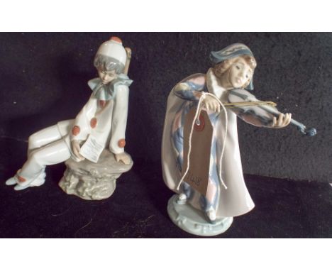 Lladro porcelain figurine of a Harlequin playing a violin and a Nao seated Pierrot clown