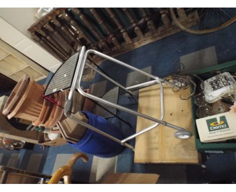 A Collection of Garden Patio Plant Pots (Plastic), Garden Tools, Aladdin Convector Heater, Hanging Baskets, Curtain Rails, Tw
