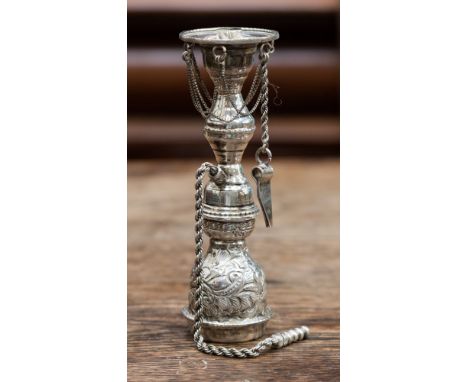 A Far Eastern silver miniature model of a shish pipe, 14 cm high approx, 3.905 ozt approx 