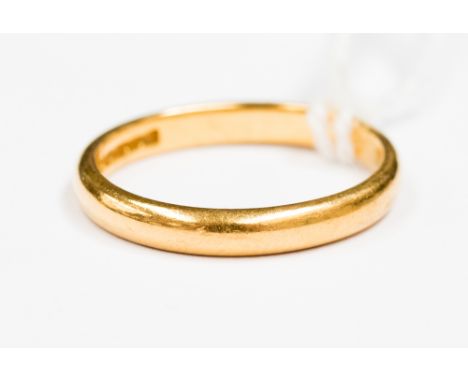 A 22ct wedding band approx 2mm wide, size K, total gross weight approx 3.8gms