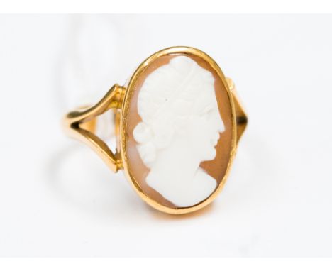 A 22ct gold ring with a cameo setting, size K 1/2, with a total gross weigh approx 4.6gms