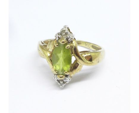 A 9ct gold, green stone and diamond ring, 2.2g, K 