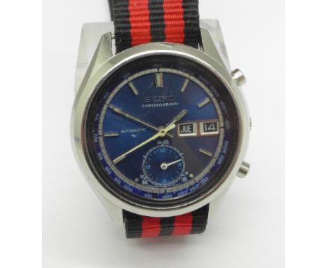 A Seiko automatic 'Flyback' chronograph 7016-7000 automatic wristwatch 