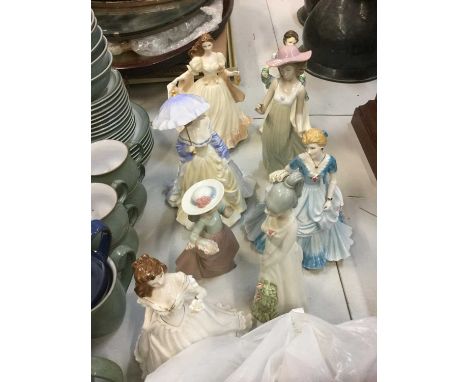 Qty of porcelain ladies and thimblesCondition report: All figures are in very good condition apart from Royal Worcester Speci