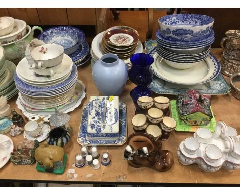 Copeland Spode Italian pattern bowls, other blue and white ceramics, tea and dinnerware and sundry ceramics