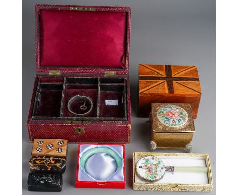 Assorted boxes to include tooled leather jewellery box with original key, snuffboxes including tortoise shell one, union jack