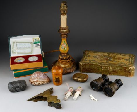 A small quantity of 19th and 20th century collectables, including a Victorian brass snuff box, the hinged cover engraved "Dav