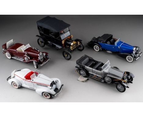 Assorted Franklin Mint die-cast model cars to include:  1:16 scale 1913 Model T with certificate, packaged without original b