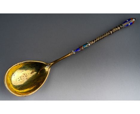 A Gustav Klingert Russian Cloisonne enamel Silver(84) gilt bon bon spoon. The bowl and handle decorated in seven colours of e