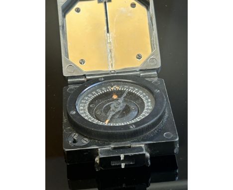 Military crows foot compass