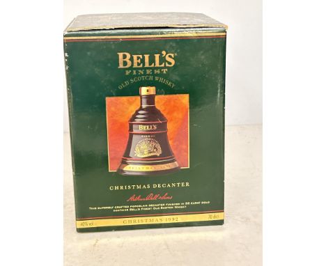 Bells finest old scotch whisky Christmas decanter 1992 boxed & unopened 70cl