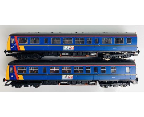 Hornby OO Gauge 2x Car DMU Class 101 SPT Scotrail Livery - UnboxedP&P group 2 (£20 for the first item and £2.50 for subsequen