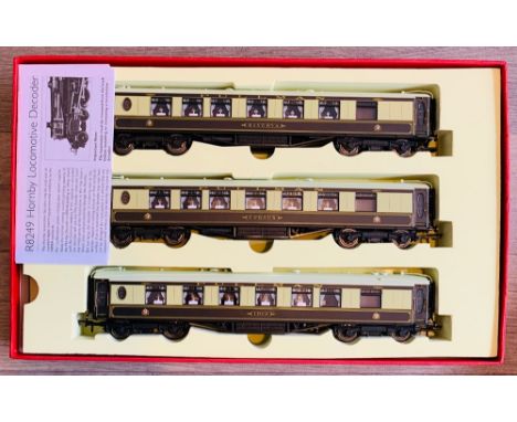 3x Hornby OO Gauge Pullman Passenger Car Coaches Brown/Cream Including Working Table Lamps - Named: Minerva, Cygnus, Ibis - C