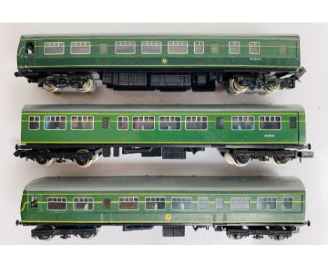 Graham Farish N Gauge BR Green 3 Car Class 101 DMU - UnboxedP&P group 1 (£16 for the first item and £1.50 for subsequent item
