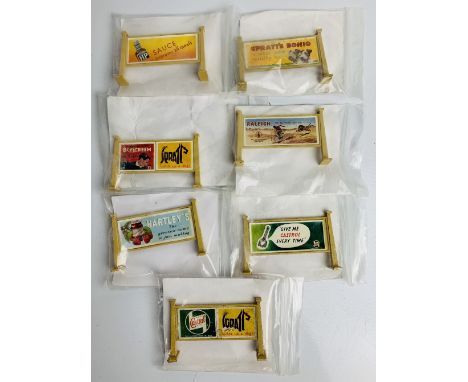 7x Hornby Dublo Advertising HoardingsP&P group 2 (£20 for the first item and £2.50 for subsequent items) 