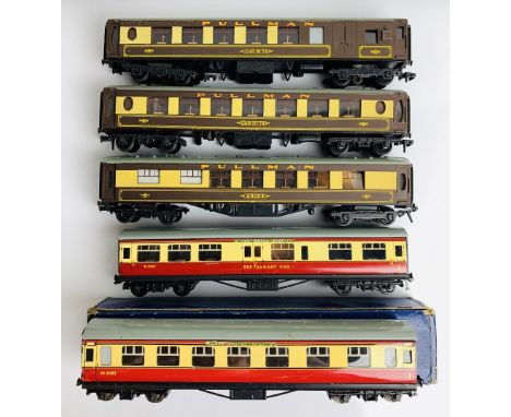 5x Hornby Dublo Passenger Coaches - Including 3x Pullman Parlour Cars Brown/Cream LiveryP&P group 2 (£20 for the first item a