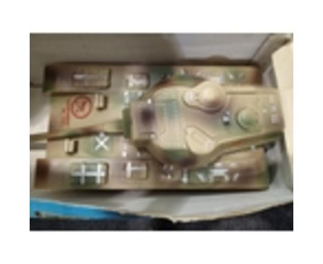 Boxed battery operated tank by Clim Leopardo modelP&P group 2 (£20 for the first item and £2.50 for subsequent items) 