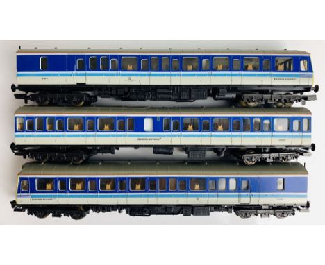 Lima OO Gauge BR Regional Railways 3x Car DMU Class 117 - UnboxedP&P group 2 (£20 for the first item and £2.50 for subsequent
