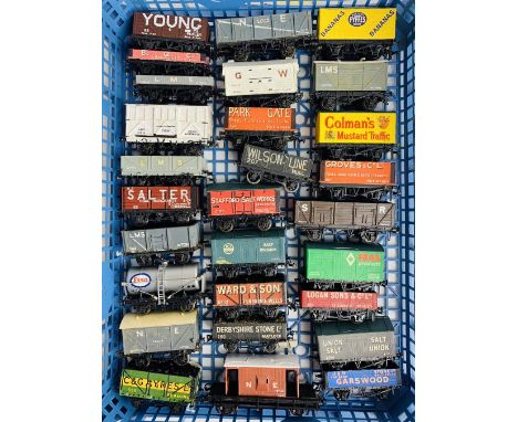 28x OO Gauge Assorted Freight Wagons - Most are Kit Built ExamplesP&P group 2 (£20 for the first item and £2.50 for subsequen