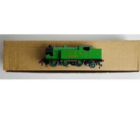 Hornby Dublo LNER 9596 0-6-2 Class N2 3-Rail (Repainted) - Supplied in Aftermarket BoxP&P group 1 (£16 for the first item and