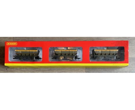 Hornby R6420 Departmental ZCV Tope Factory weathered (Triple Pack) BoxedP&P group 1 (£16 for the first item and £1.50 for sub