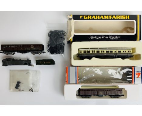 Graham Farish N Gauge GWR Autocar Coach, Lima GWR Siphon Coach & Spare Parts with Palethorpes Car - See PictureP&P group 2 (£
