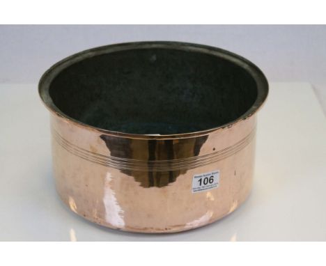 Large Vintage Copper Circular Jardiniere, 30cms diameter