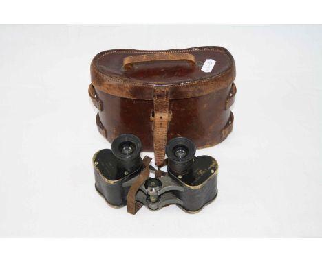 A Pair Of World War One / WW1 Military Issue Field Binoculars By Watson &amp; Sons, Dated 1916 And Stamped With The Broad Arr