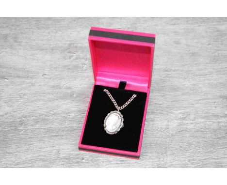 Vintage Silver and Mother of Cameo Brooch / Pendant