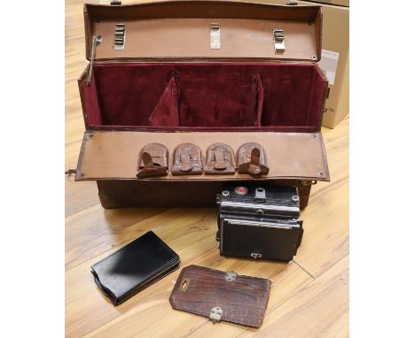 A Hinhof quatre plate camera, case and accessories