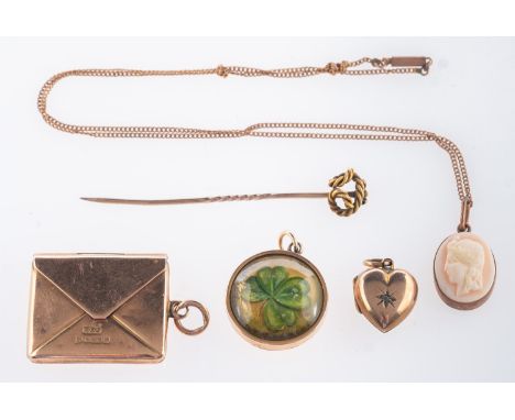 A group of antique items including an Essex crystal type shamrock pendant, unmarked & untested, 5.2grams; a small 9ct gold pe