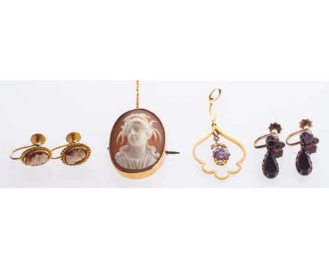 A mixed group of jewellery, including a cameo brooch with safety chain, mount marked 9ct; a pair of screw back earrings set c