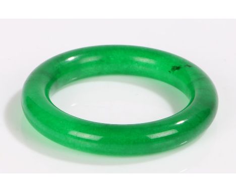 Chinese spinach jade bangle, bright green, 9cm wide 